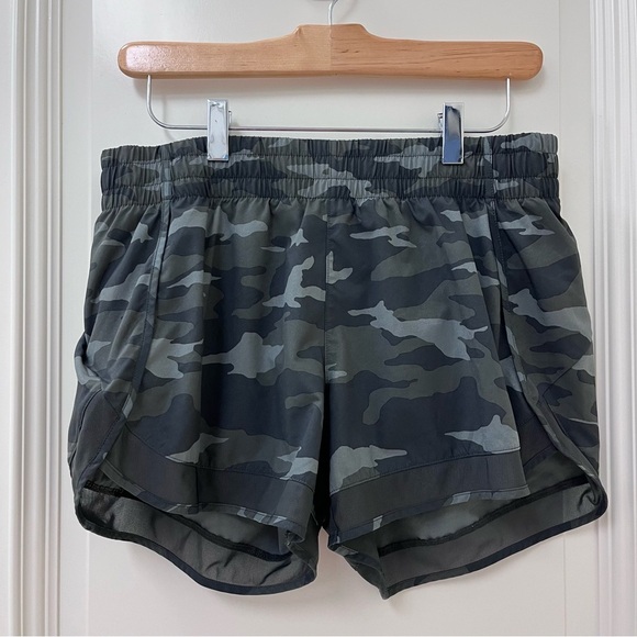 Athleta Camo Mesh Racer Running Speed Shorts 4" Lined Zipper Pocket Athleisure - Picture 5 of 10